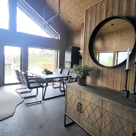 Elegant Black With Amenities In Vradal