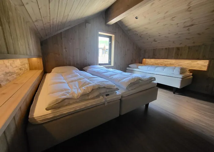 Dom wakacyjny Elegant Black With Amenities In