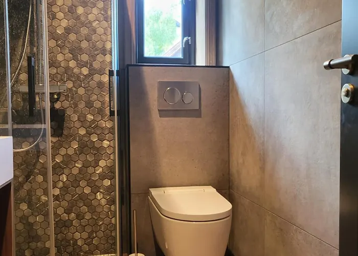 Dom wakacyjny Elegant Black With Amenities In Vrådal