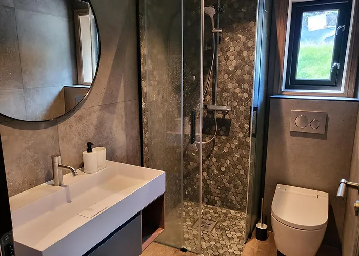 Dom wakacyjny Elegant Black With Amenities In Vrådal