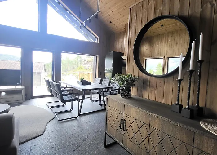 Elegant Black With Amenities In Vrådal